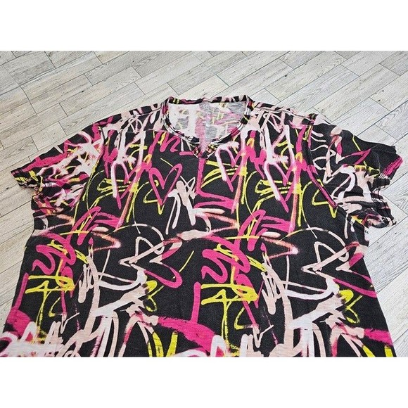 INC Int'l Concepts All Over Graphic Print Raw Hem T-Shirt V-Neck Size XL - Picture 2 of 9